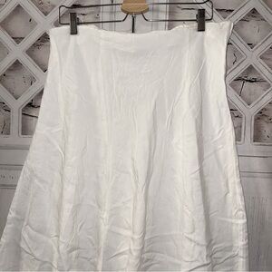 Jaime Nicole White 55% Linen Long Skirt